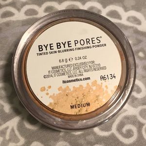 it Cosmetics ByeBye Pores Medium Finishing Powder